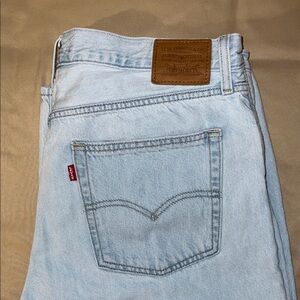 Levi’s Premium Light Wash Jeans